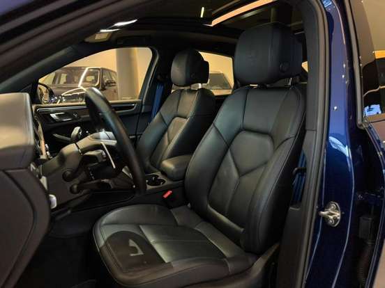 PORSCHE-MACAN-2022