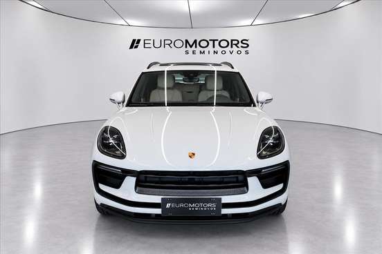 PORSCHE-MACAN-2025