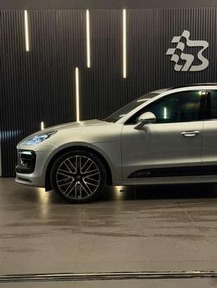 PORSCHE-MACAN-2022