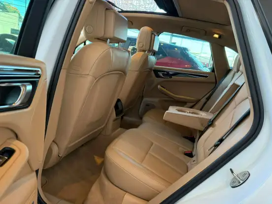 PORSCHE-MACAN-2014