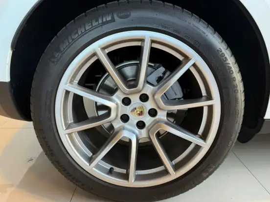 PORSCHE-MACAN-2014