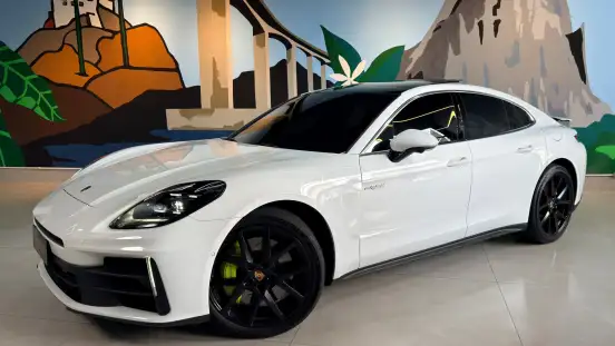 PORSCHE-PANAMERA-2025