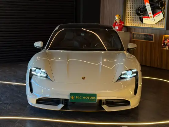 PORSCHE-TAYCAN-TURBO ELÉTRICO PORSCHE-TAYCAN-2021