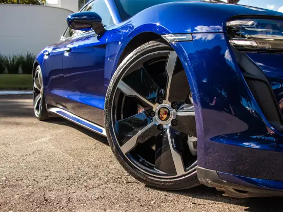 PORSCHE-TAYCAN-TURBO ELÉTRICO PORSCHE-TAYCAN-2020