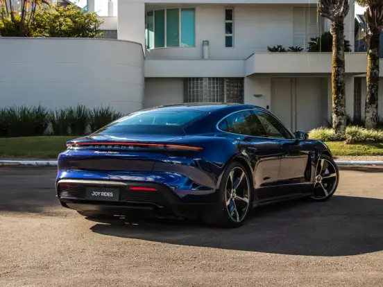 PORSCHE-TAYCAN-TURBO ELÉTRICO PORSCHE-TAYCAN-2020