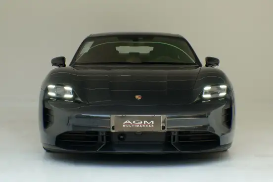 PORSCHE-TAYCAN-2023