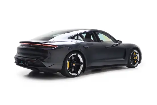 PORSCHE-TAYCAN-2023