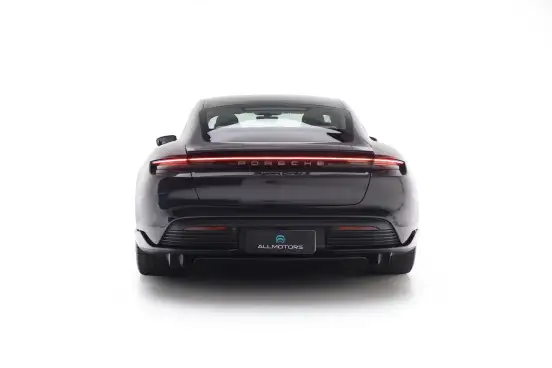 PORSCHE-TAYCAN-2023