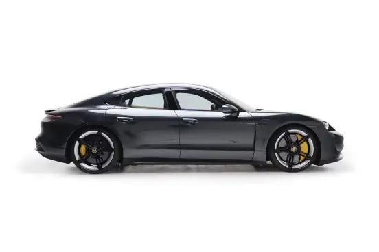 PORSCHE-TAYCAN-2023