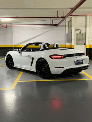 PORSCHE-718-2017