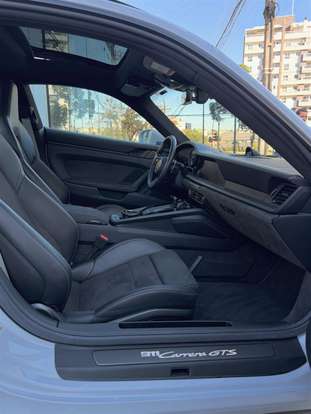 PORSCHE-911-2023