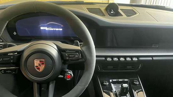 PORSCHE-911-2025