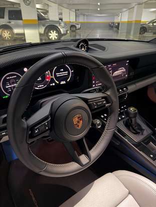 PORSCHE-911-2025