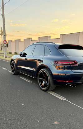 PORSCHE-MACAN-2018