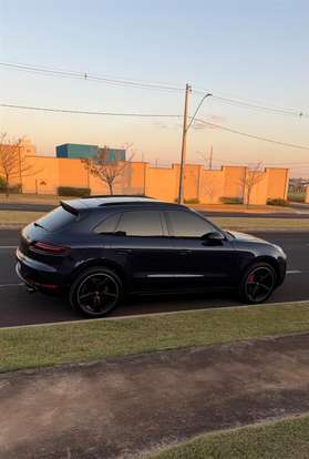PORSCHE-MACAN-2018