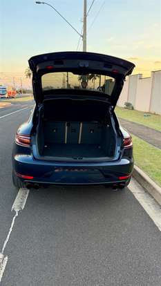 PORSCHE-MACAN-2018