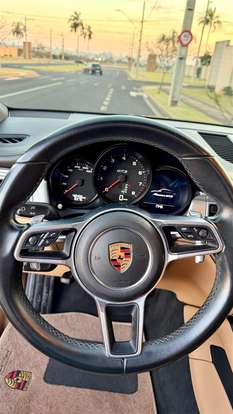 PORSCHE-MACAN-2018