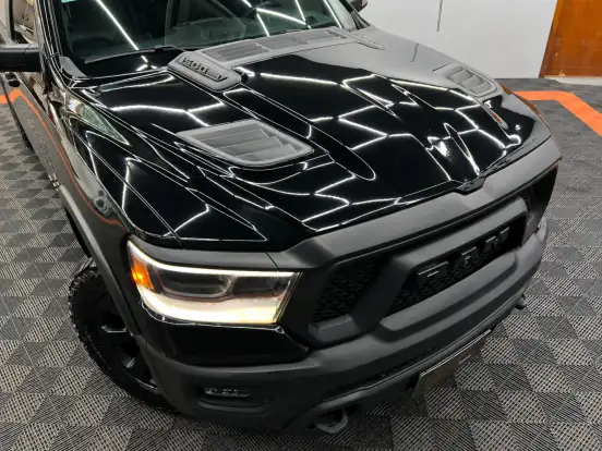 RAM-1500-5.7 V8 GASOLINA REBEL CD 4X4 AUTOMÁTICO RAM-1500-2021