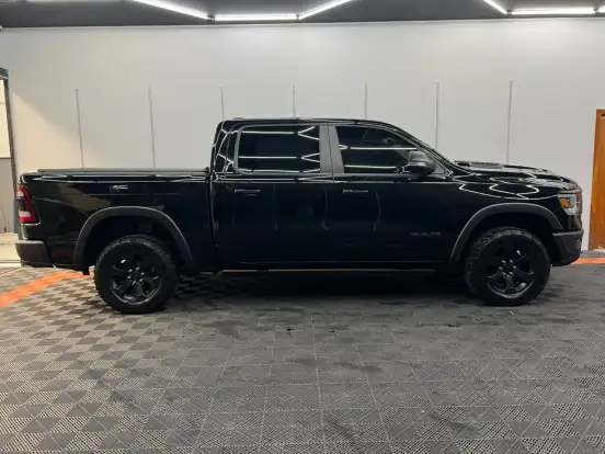 RAM-1500-5.7 V8 GASOLINA REBEL CD 4X4 AUTOMÁTICO RAM-1500-2021