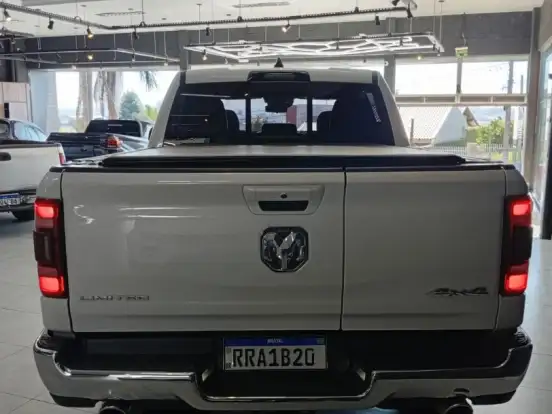 RAM-1500-5.7 V8 GASOLINA REBEL CD 4X4 AUTOMÁTICO RAM-1500-2023