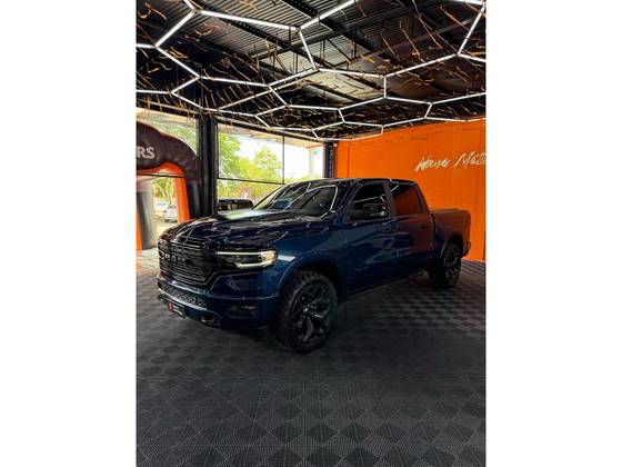 RAM 1500 5.7 V8 GASOLINA LIMITED NIGHT EDITION CD 4X4 AUTOMÁTICO