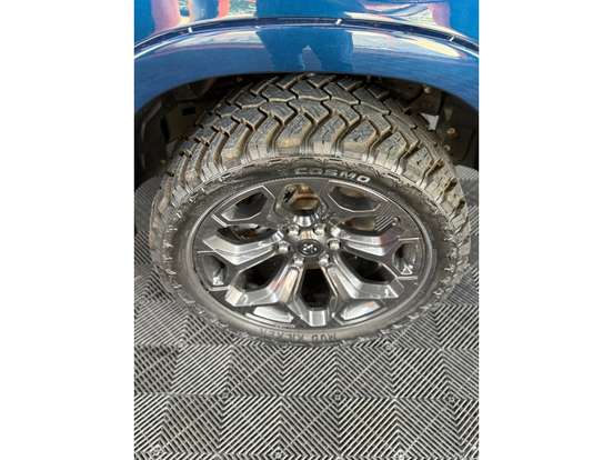 RAM-1500-5.7 V8 GASOLINA LIMITED NIGHT EDITION CD 4X4 AUTOMÁTICO RAM-1500-2024