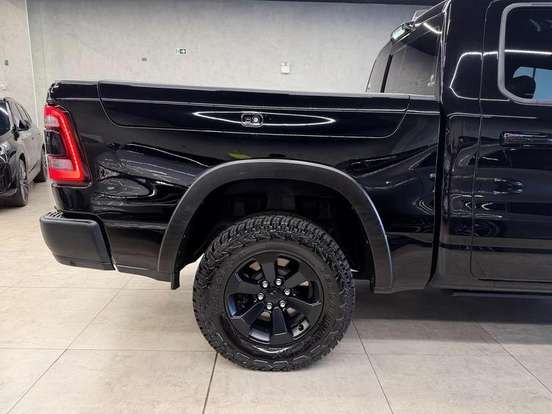 RAM-1500-5.7 V8 GASOLINA REBEL CD 4X4 AUTOMÁTICO RAM-1500-2022