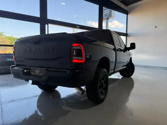 RAM-2500-6.7 I6 TURBO DIESEL LARAMIE NIGHT EDITION CD 4X4 AUTOMÁTICO RAM-2500-2023