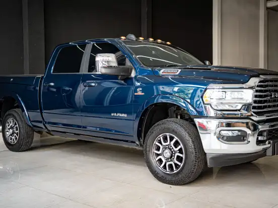 RAM-3500-6.7 I6 TURBO DIESEL LIMITED LONGHORN CD 4X4 AUTOMÁTICO RAM-3500-2024