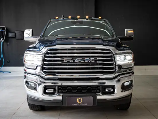 RAM-3500-6.7 I6 TURBO DIESEL LIMITED LONGHORN CD 4X4 AUTOMÁTICO RAM-3500-2024