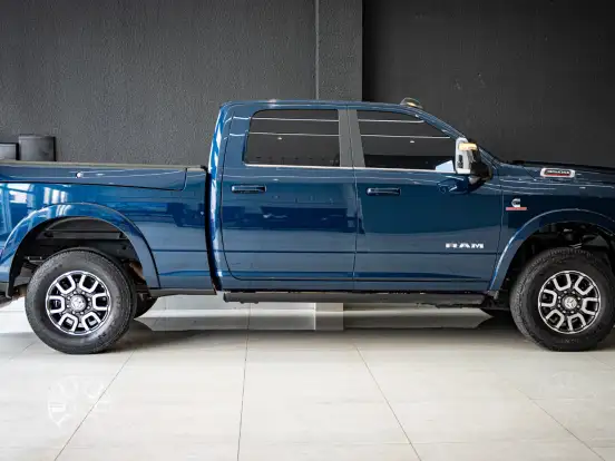 RAM-3500-6.7 I6 TURBO DIESEL LIMITED LONGHORN CD 4X4 AUTOMÁTICO RAM-3500-2024