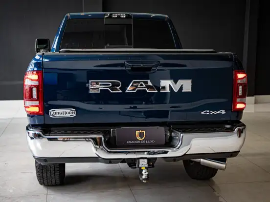 RAM-3500-6.7 I6 TURBO DIESEL LIMITED LONGHORN CD 4X4 AUTOMÁTICO RAM-3500-2024