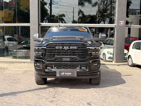 RAM-3500-6.7 I6 TURBO DIESEL LARAMIE NIGHT EDITION CD 4X4 AUTOMÁTICO RAM-3500-2026