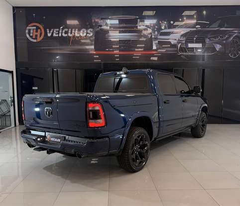 RAM-1500-5.7 V8 GASOLINA LIMITED NIGHT EDITION CD 4X4 AUTOMÁTICO RAM-1500-2023