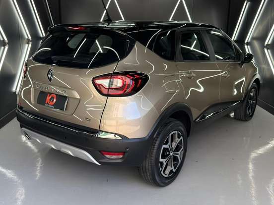 RENAULT-CAPTUR-2022