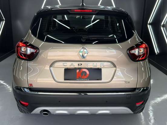 RENAULT-CAPTUR-2022