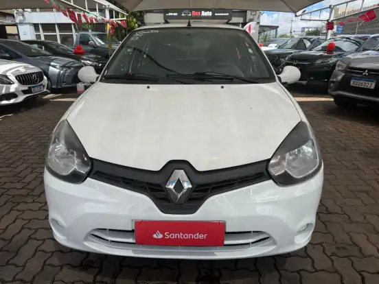 RENAULT-CLIO-2015
