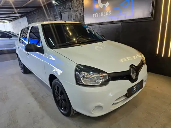 RENAULT-CLIO-2014