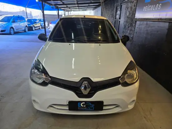 RENAULT-CLIO-2014
