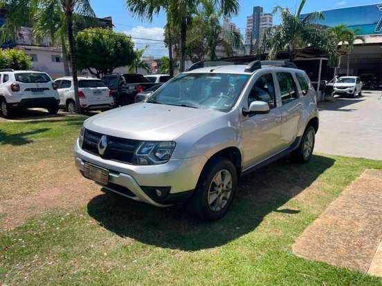 RENAULT-DUSTER-2019