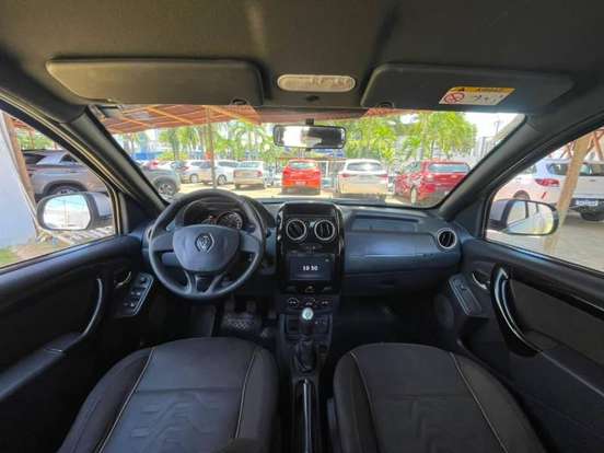 RENAULT-DUSTER-2019