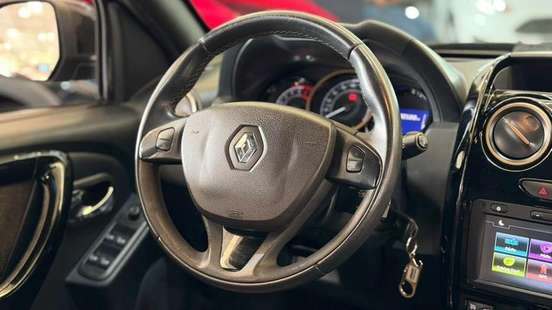 RENAULT-DUSTER-2018