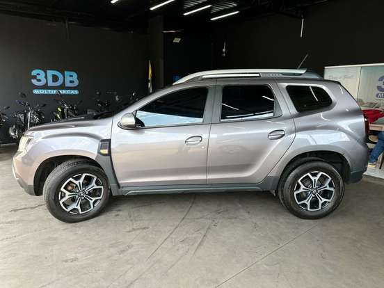 RENAULT-DUSTER-2021