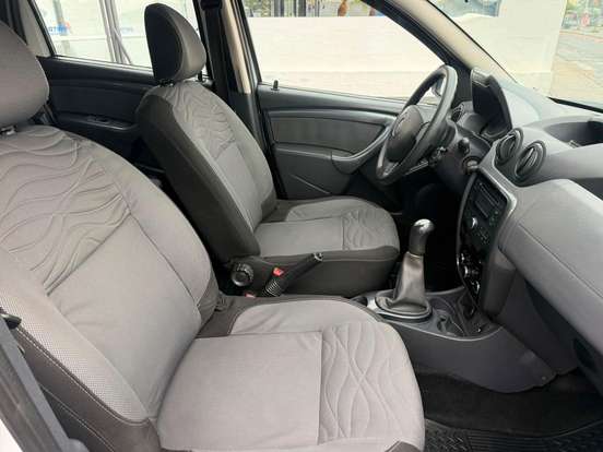 RENAULT-DUSTER-2012
