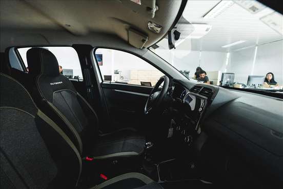 RENAULT-KWID-2025