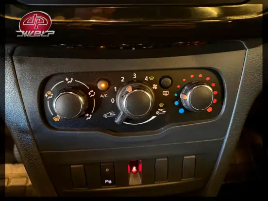 RENAULT-SANDERO-2020