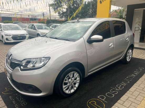 RENAULT-SANDERO-2018