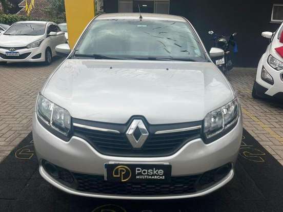 RENAULT-SANDERO-2018