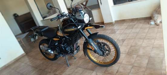 ROYAL ENFIELD-HIMALAYAN 450 HANLE BLACK-2025