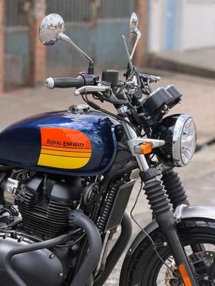 ROYAL ENFIELD-INTERCEPTOR-2024